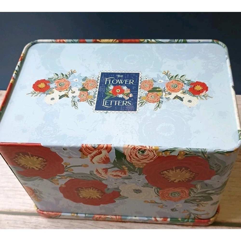 Floral Square Tin Blue And Red Flowers Medium 7